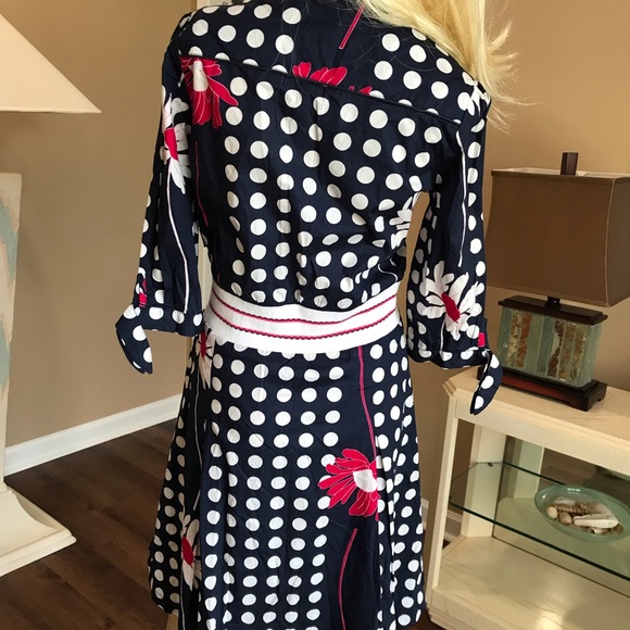 STUNNING DRESS IN EXCELLENT CONDITION - Picture 4 of 5